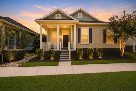 House in Gainesville, Florida 3 bedrooms, 135.17 sq.m. № 2304660