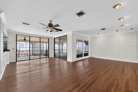 Casa en venta en Leesburg, Florida, 7 dormitorios, 546.08 m2 № 2231255 - foto 15
