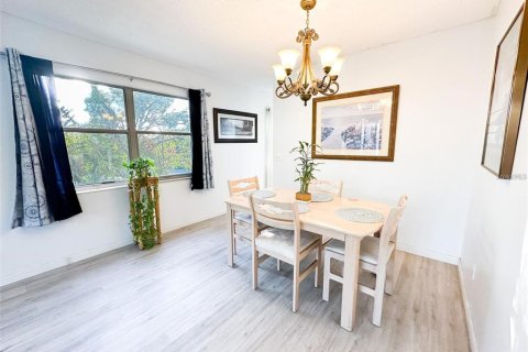 Condo in Clearwater, Florida, 2 bedrooms  № 1781279 - photo 9