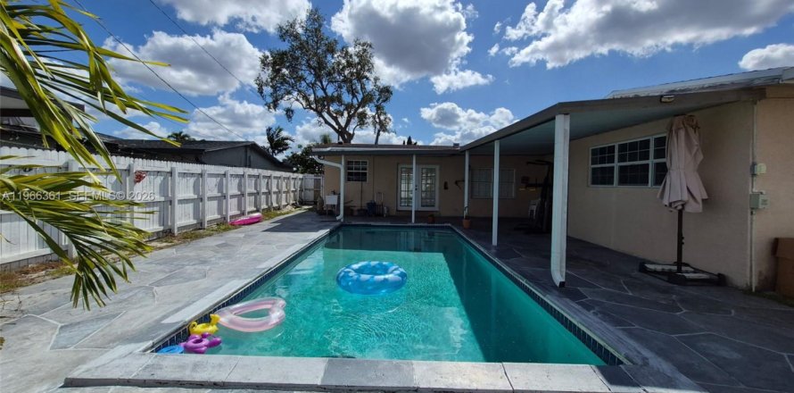 Villa ou maison à Davie, Floride 3 chambres, 110 m2 № 2027926