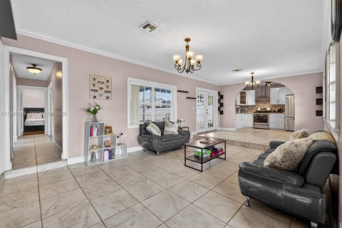 Villa ou maison à vendre à Davie, Floride: 3 chambres, 110 m2 № 2027926 - photo 3