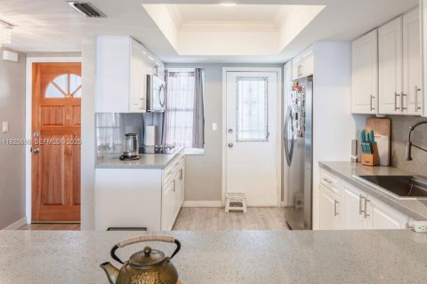 Condo à Miami, Floride, 2 chambres  № 2039264