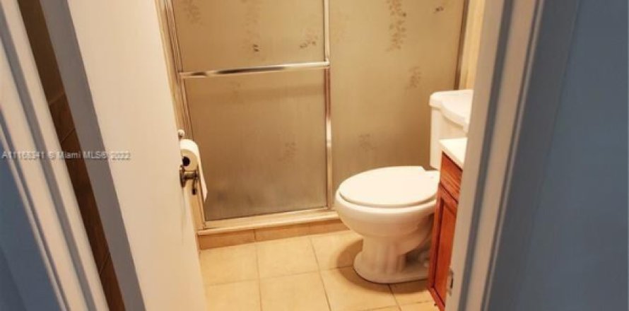 Condo à Palm Springs, Floride, 2 chambres № 1230302