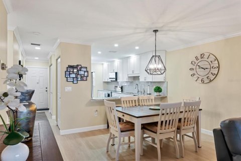 Condo in Bradenton, Florida, 2 bedrooms  № 1732951 - photo 13