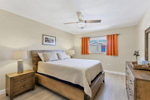 Condo in Bradenton, Florida, 2 bedrooms  № 1732951 - photo 18