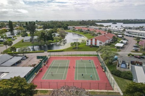 Condo in Bradenton, Florida, 2 bedrooms  № 1732951 - photo 29