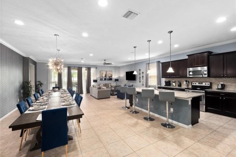 Villa ou maison à vendre à Kissimmee, Floride: 8 chambres, 375.42 m2 № 2133226 - photo 10