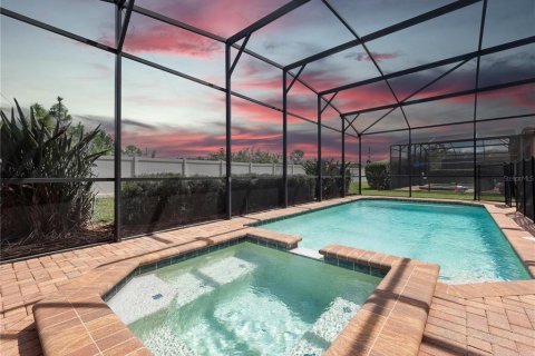 Villa ou maison à vendre à Kissimmee, Floride: 8 chambres, 375.42 m2 № 2133226 - photo 24