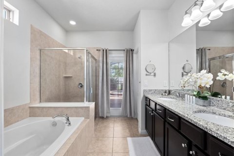 Villa ou maison à vendre à Kissimmee, Floride: 8 chambres, 375.42 m2 № 2133226 - photo 3