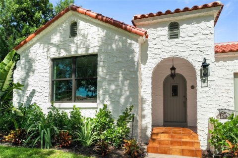 Casa en venta en Tampa, Florida, 3 dormitorios, 162.39 m2 № 2429063 - foto 2