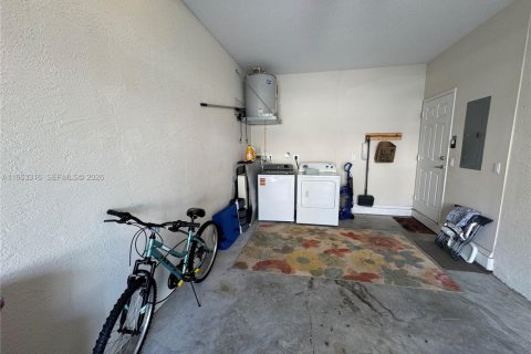 Снять в аренду таунхаус в Помпано-Бич, Флорида 3 спальни, 133.78м2, № 2027747 - фото 27