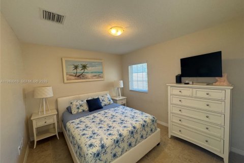 Снять в аренду таунхаус в Помпано-Бич, Флорида 3 спальни, 133.78м2, № 2027747 - фото 19