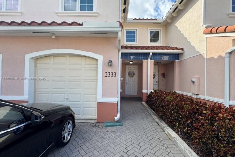 Таунхаус в Помпано-Бич, Флорида 3 спальни, 133.78м2 № 2027747