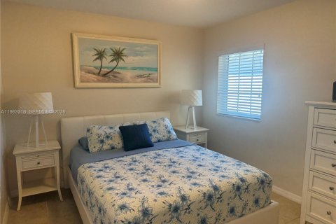 Снять в аренду таунхаус в Помпано-Бич, Флорида 3 спальни, 133.78м2, № 2027747 - фото 18