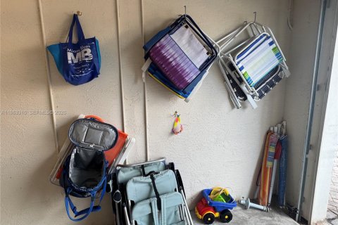 Снять в аренду таунхаус в Помпано-Бич, Флорида 3 спальни, 133.78м2, № 2027747 - фото 26