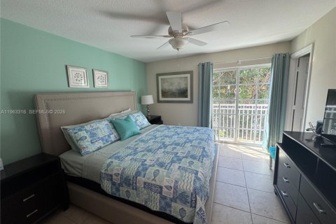 Снять в аренду таунхаус в Помпано-Бич, Флорида 3 спальни, 133.78м2, № 2027747 - фото 12