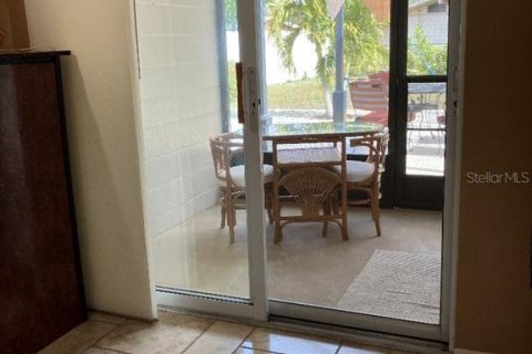 House in Bradenton, Florida 2 bedrooms, 91.42 sq.m. № 1901272 - photo 8