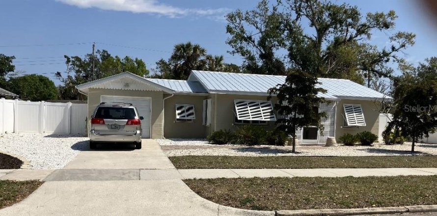 House in Bradenton, Florida 2 bedrooms, 91.42 sq.m. № 1901272