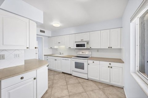 Condominio en venta en Holmes Beach, Florida, 2 dormitorios, 98.2 m2 № 1755474 - foto 11