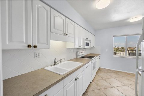 Condominio en venta en Holmes Beach, Florida, 2 dormitorios, 98.2 m2 № 1755474 - foto 14