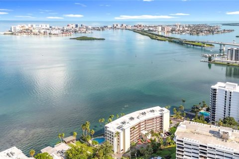 Condo in Clearwater, Florida, 2 bedrooms  № 1880998 - photo 2