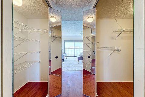 Condo in Clearwater, Florida, 2 bedrooms  № 1880998 - photo 23