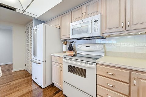 Condo in Clearwater, Florida, 2 bedrooms  № 1880998 - photo 15