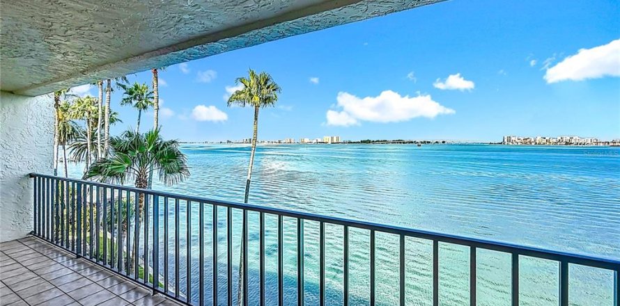 Condo in Clearwater, Florida, 2 bedrooms  № 1880998