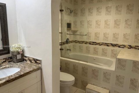 Condo in Coconut Creek, Florida, 3 bedrooms  № 1848985 - photo 11