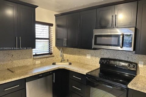 Condo in Coconut Creek, Florida, 3 bedrooms  № 1848985 - photo 1