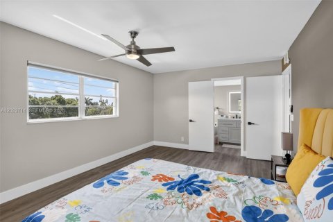 Condo in Pembroke Pines, Florida, 2 bedrooms № 2186096 - photo 19