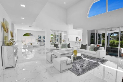 House in Boca Raton, Florida 6 bedrooms, 390.28 sq.m. № 1732082 - photo 9