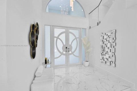 House in Boca Raton, Florida 6 bedrooms, 390.28 sq.m. № 1732082 - photo 8