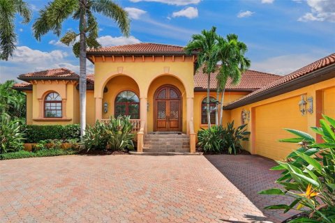 House in Venice, Florida 3 bedrooms, 326.27 sq.m. № 2420372 - photo 8
