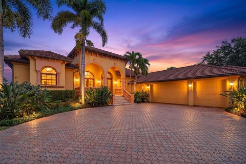 House in Venice, Florida 3 bedrooms, 326.27 sq.m. № 2420372 - photo 3