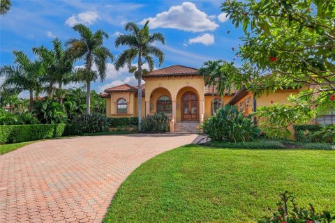 House in Venice, Florida 3 bedrooms, 326.27 sq.m. № 2420372 - photo 6