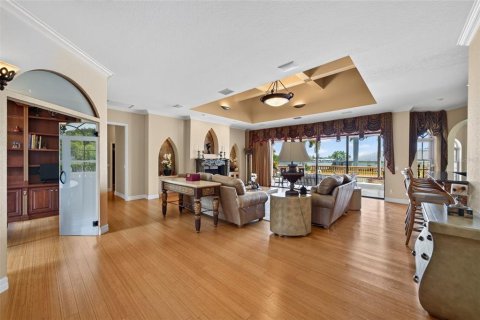 House in Venice, Florida 3 bedrooms, 326.27 sq.m. № 2420372 - photo 14