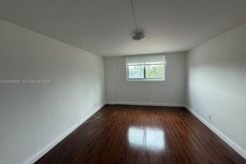 Condo in Sunny Isles Beach, Florida, 2 bedrooms  № 2401283 - photo 3