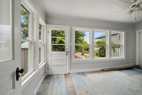 House in Treasure Island, Florida 3 bedrooms, 144.56 sq.m. № 1852882 - photo 19