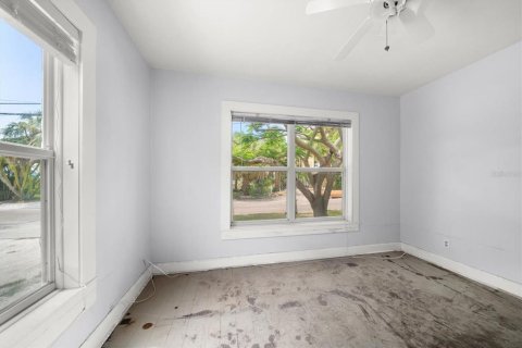 House in Treasure Island, Florida 3 bedrooms, 144.56 sq.m. № 1852882 - photo 21