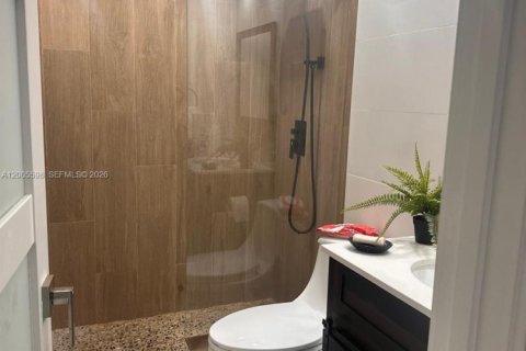 Adosado en venta en Hialeah, Florida, 3 dormitorios, 113.25 m2 № 2069898 - foto 23