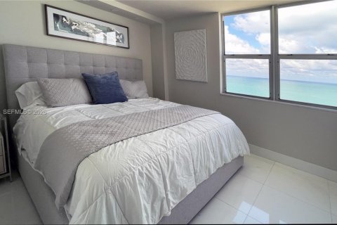 Copropriété à louer à Miami Beach, Floride: 2 chambres, 99.41 m2 № 2008555 - photo 2