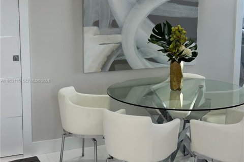 Copropriété à louer à Miami Beach, Floride: 2 chambres, 99.41 m2 № 2008555 - photo 22