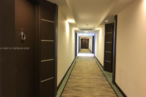 Copropriété à louer à Miami Beach, Floride: 2 chambres, 99.41 m2 № 2008555 - photo 28