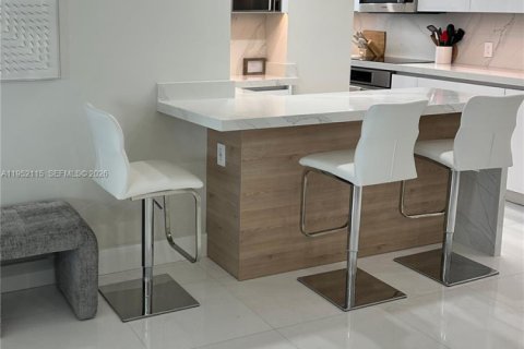 Copropriété à louer à Miami Beach, Floride: 2 chambres, 99.41 m2 № 2008555 - photo 7