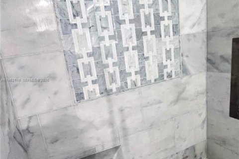 Copropriété à louer à Miami Beach, Floride: 2 chambres, 99.41 m2 № 2008555 - photo 13