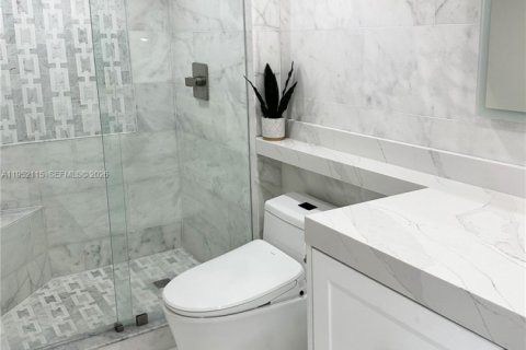 Copropriété à louer à Miami Beach, Floride: 2 chambres, 99.41 m2 № 2008555 - photo 16