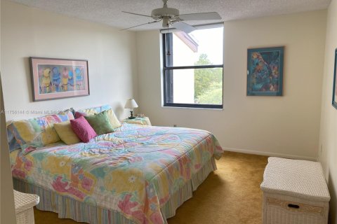 Condo in Miami, Florida, 2 bedrooms  № 1701548 - photo 7