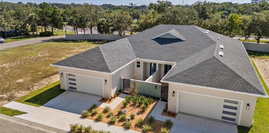 Villa ou maison à Tarpon Springs, Floride 3 chambres, 178.93 m2 № 2143300