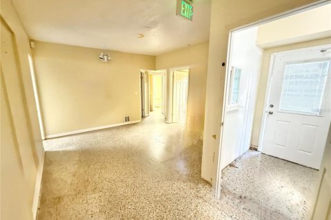 Propiedad comercial en alquiler en Kissimmee, Florida № 1616388 - foto 5